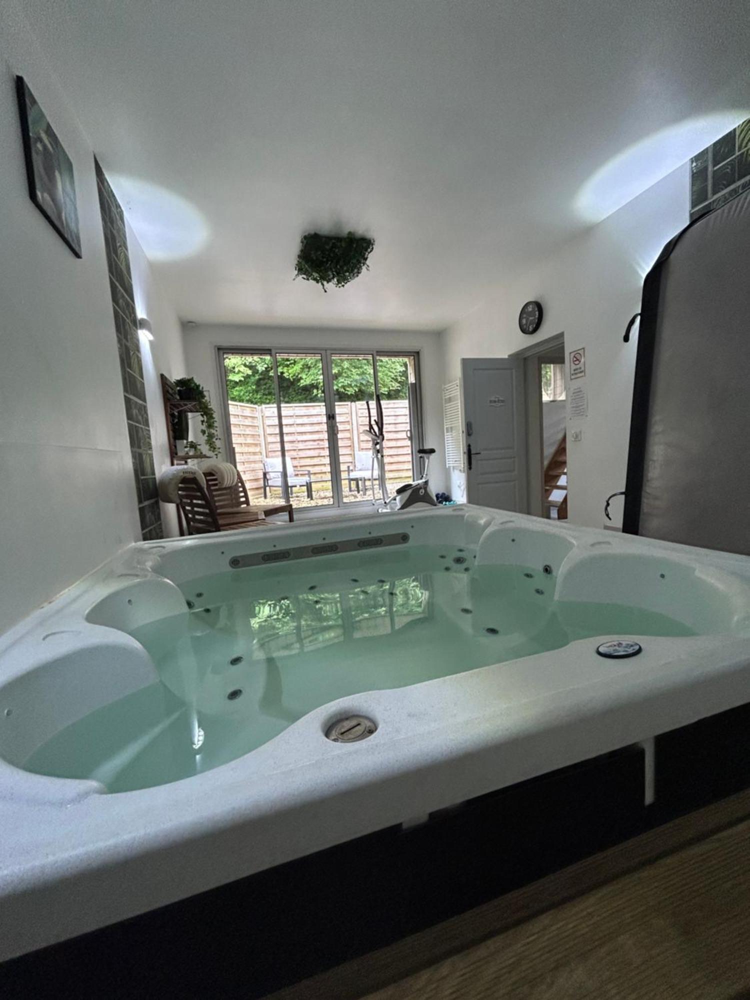 Loft And Spa Les Preaux ภายนอก รูปภาพ
